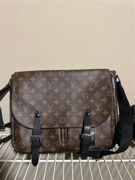 lv christopher messenger bag